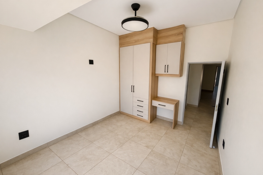 To Let 4 Bedroom Property for Rent in Melodie North West